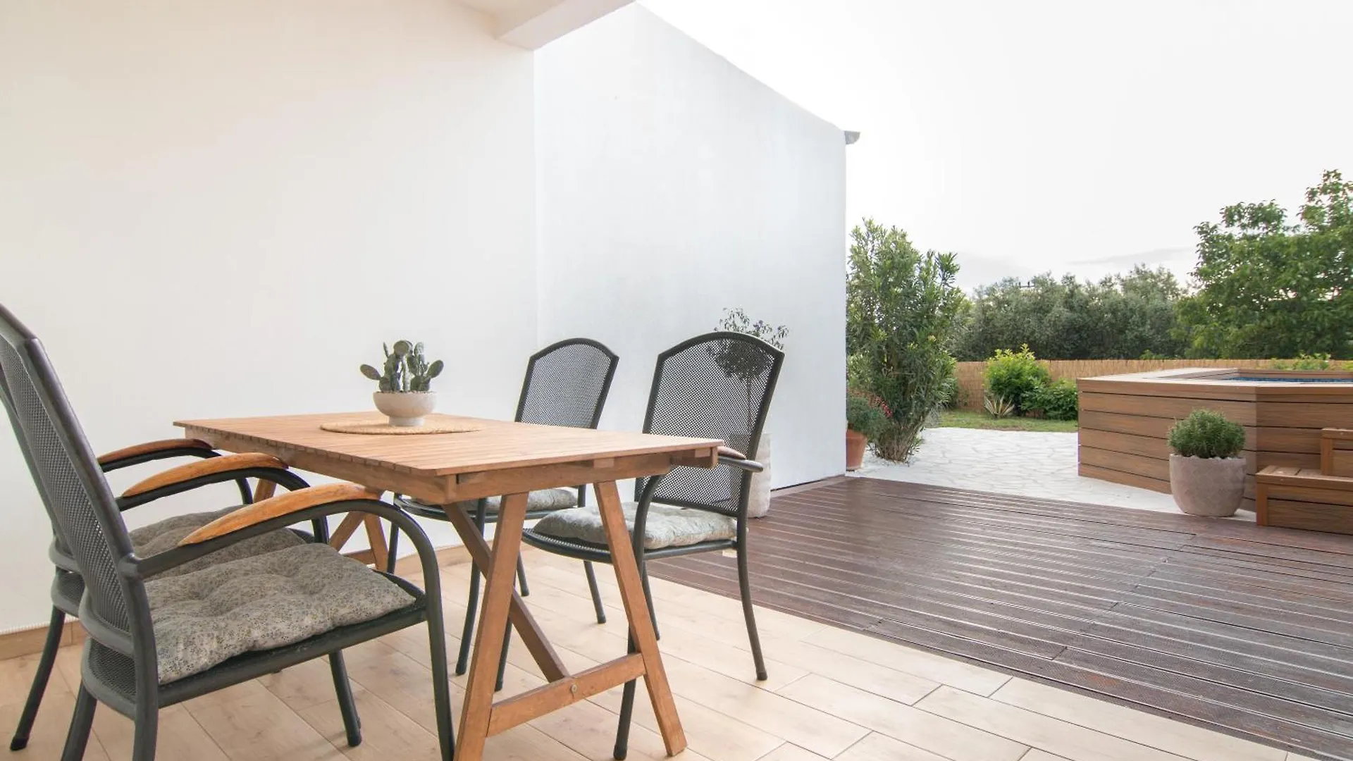 Apartman Patalino Selina 0*,